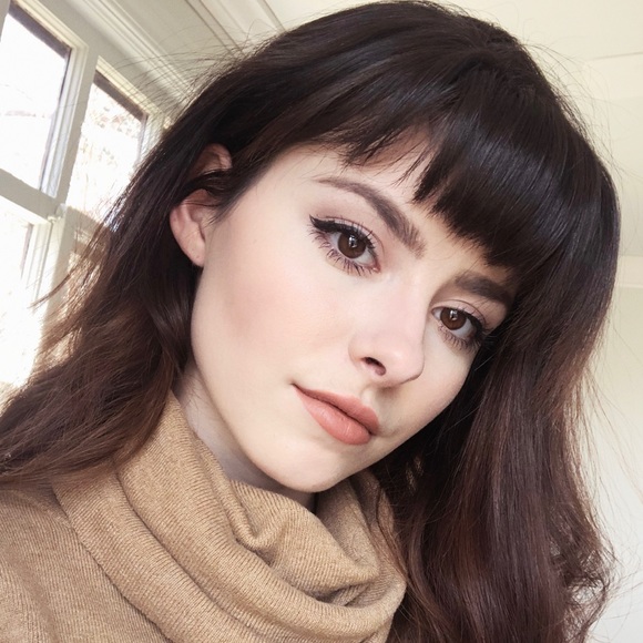 Meet your Posher, Madison - Picture 1 of 1